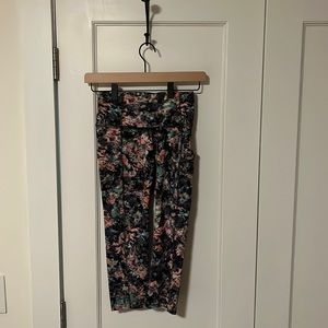 Lululemon Floral Cropped Legging